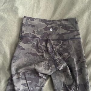 Green camo wunder under leggings size 6